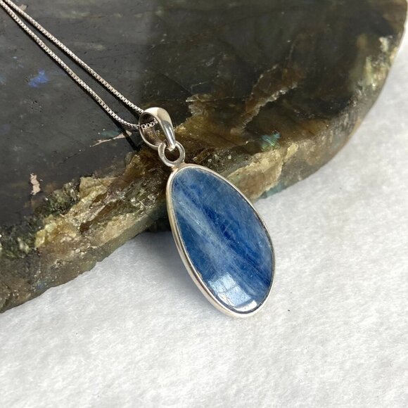 Sterling Silver 925 Bezel Set Blue Kyanite Pendant Necklace 18.75" Box Chain - Picture 12 of 16